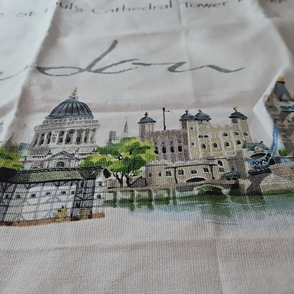 London Tea Time Towel‎ 29x28 Cotton The Dome Red Bis Ect